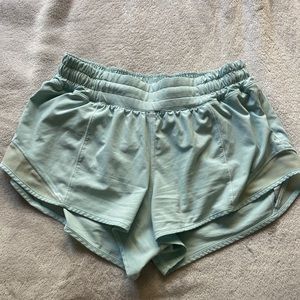 Lululemon Hotty Toddy Shorts 2.5” inseam